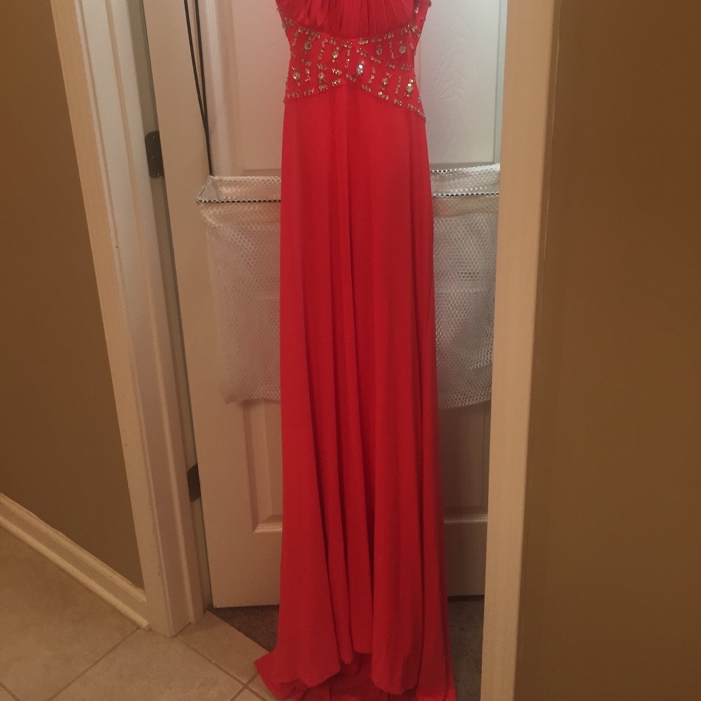 Prom/Ball/Formal Dress - Picture 2 of 3
